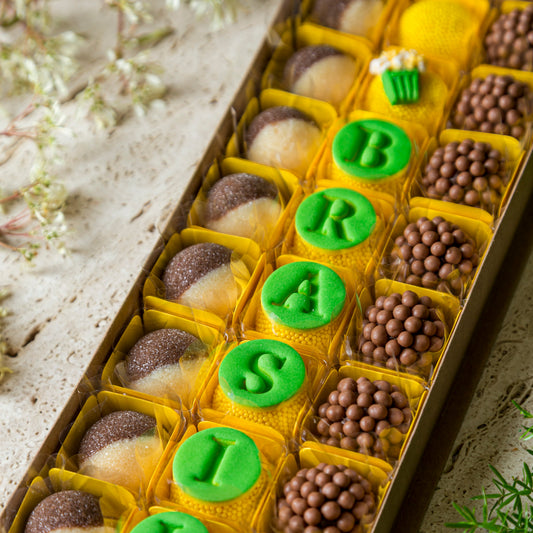 Caixa presente Decorada 30 Doces - Coleção Copa - Brasil