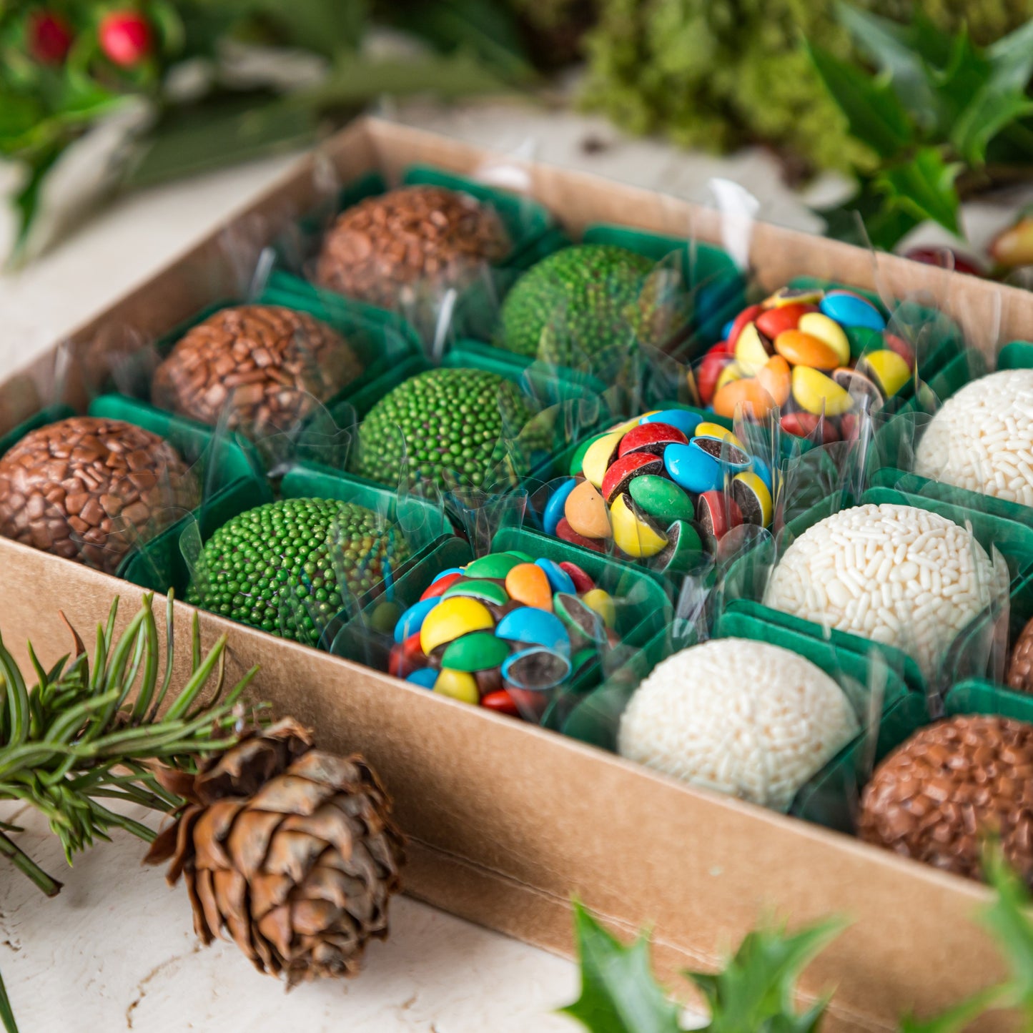 Caixa Presente com 24 Doces - Coleção de Natal - Somethin' Sweet by SVG