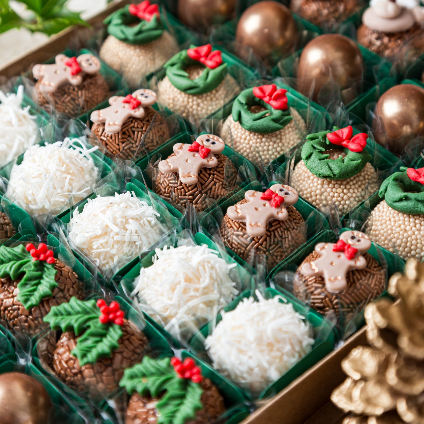 Caixa Presente Decorada com 50 Doces - Coleção de Natal - Somethin' Sweet by SVG