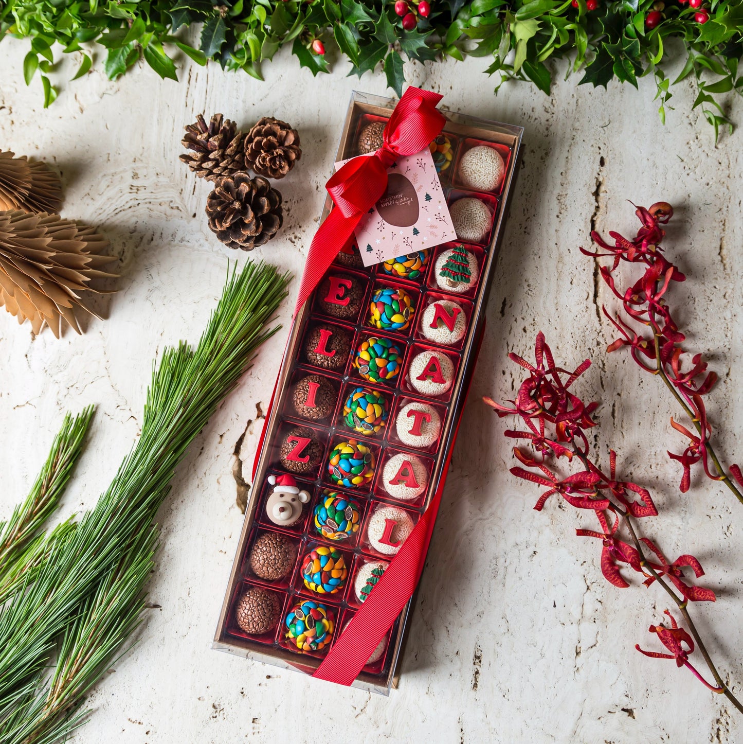 Caixa Presente Decorada com 30 Doces - Coleção de Natal