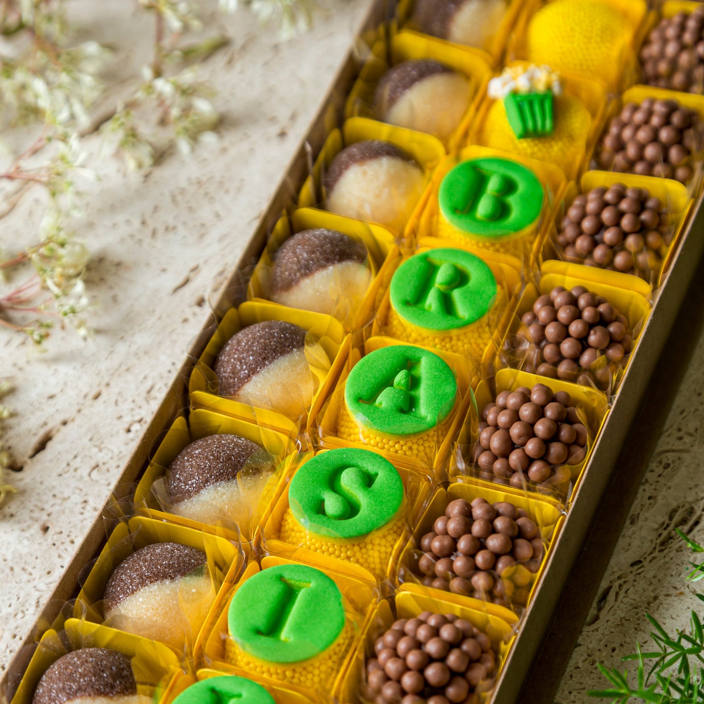 Caixa presente  Decorada 30 Doces - Coleção Copa - Brasil