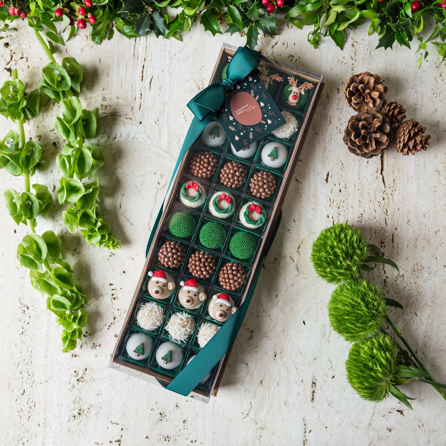 Caixa Presente Decorada com 30 Doces - Coleção de Natal