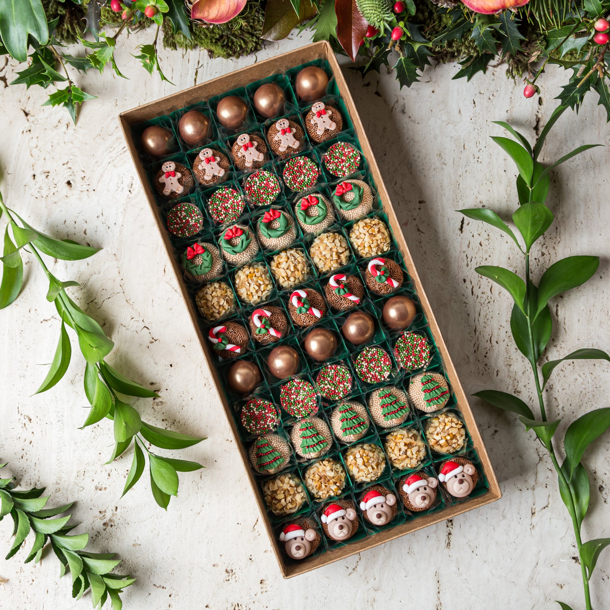 Caixa Viagem Decorada com 55 Doces - Coleção de Natal - Somethin' Sweet by SVG