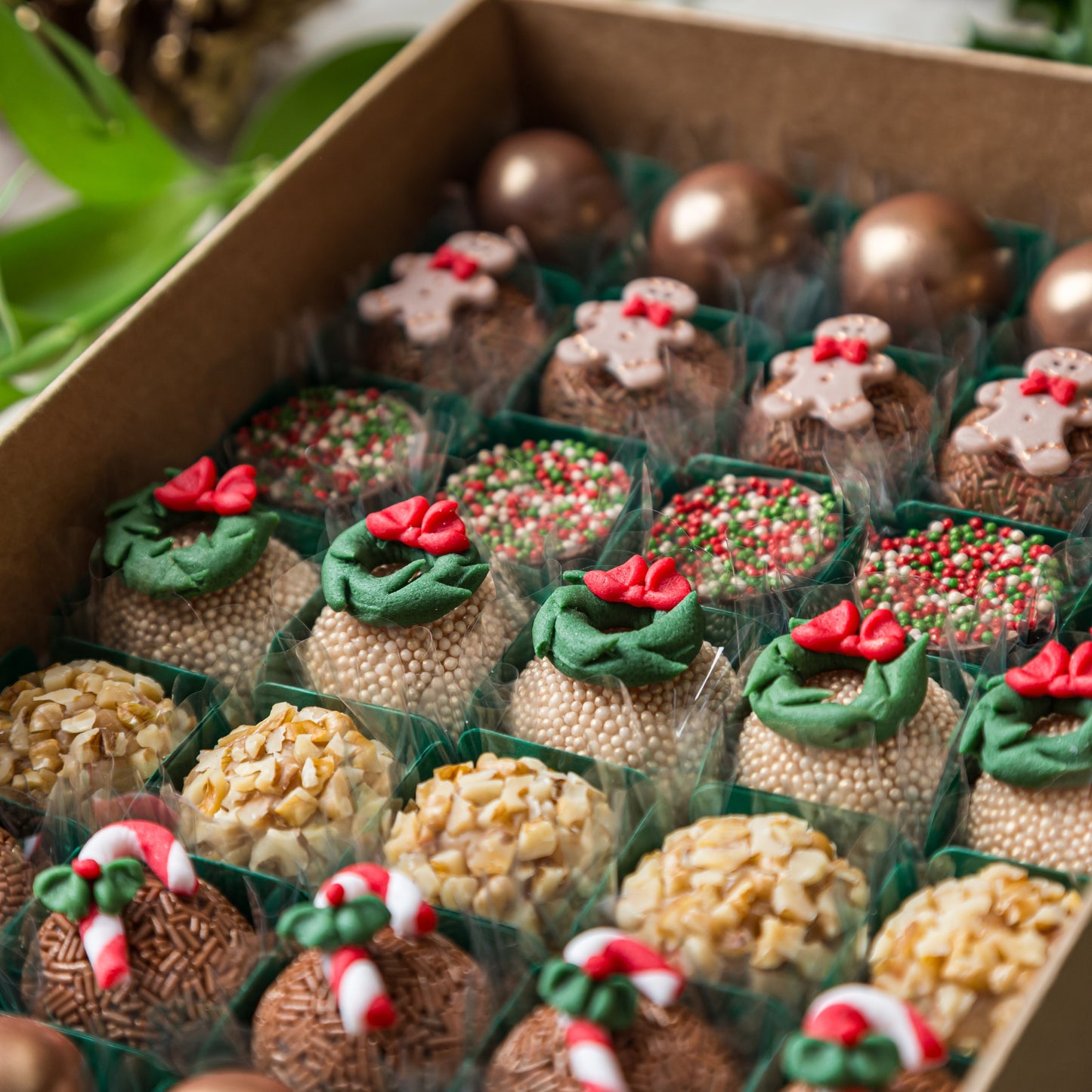 Caixa Viagem Decorada com 55 Doces - Coleção de Natal - Somethin' Sweet by SVG