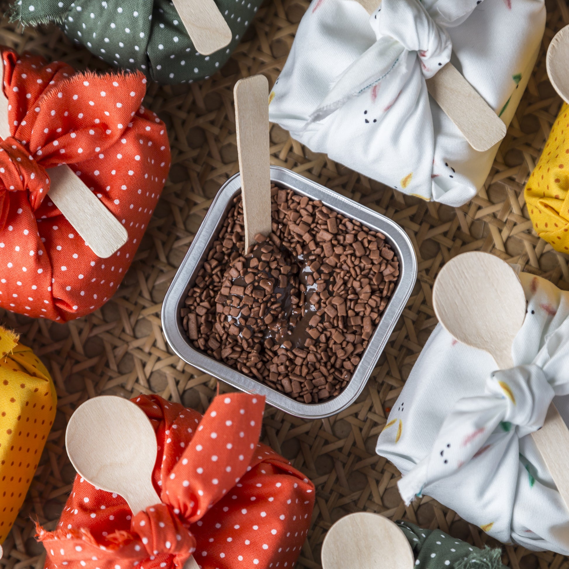 Marmitinha com Brigadeiro de Colher - Somethin' Sweet by SVG