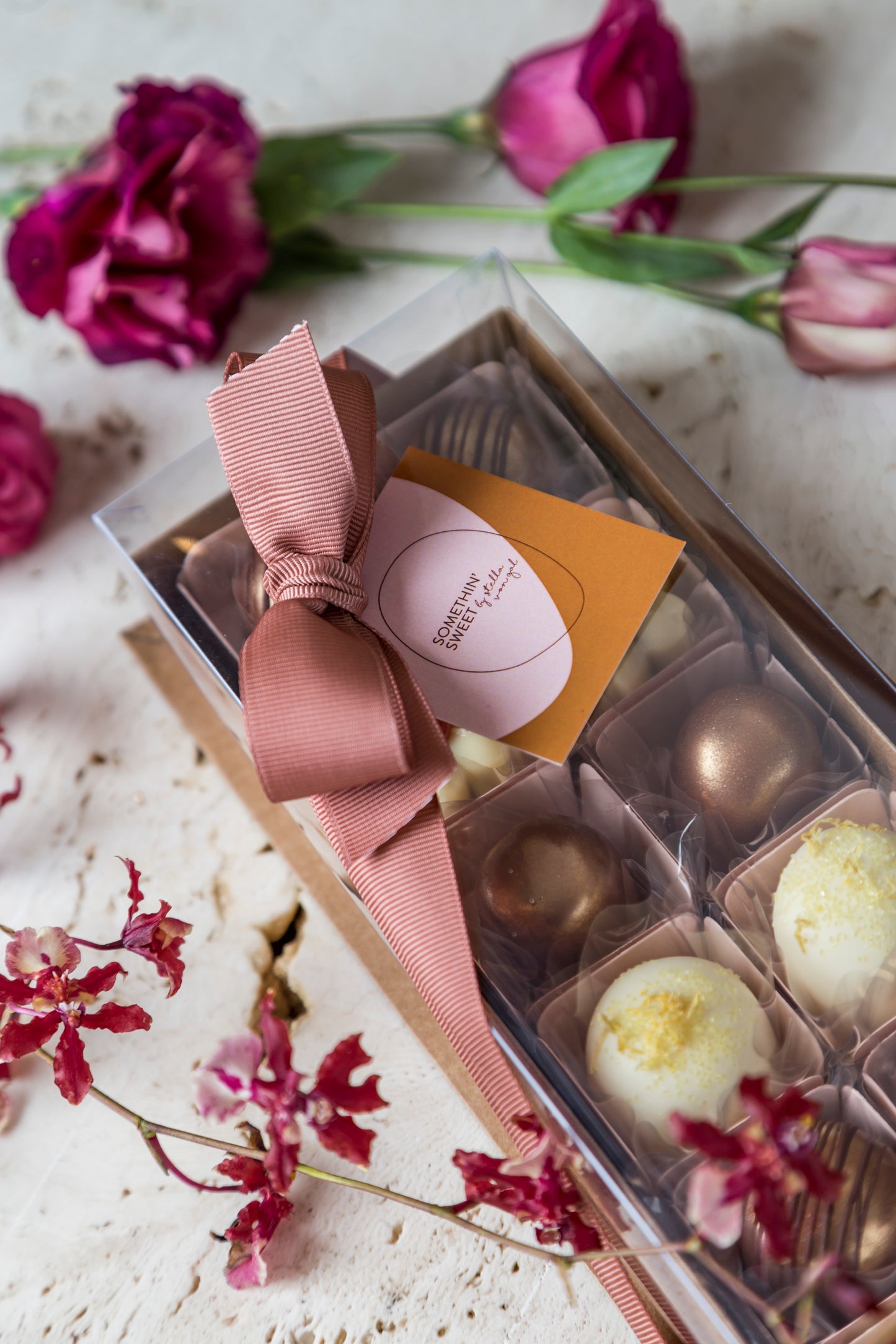 Gift Box ∙ 16 sweets