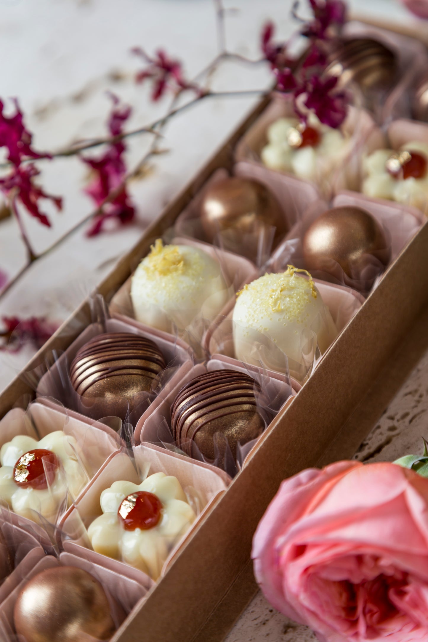 Gift Box ∙ 16 sweets